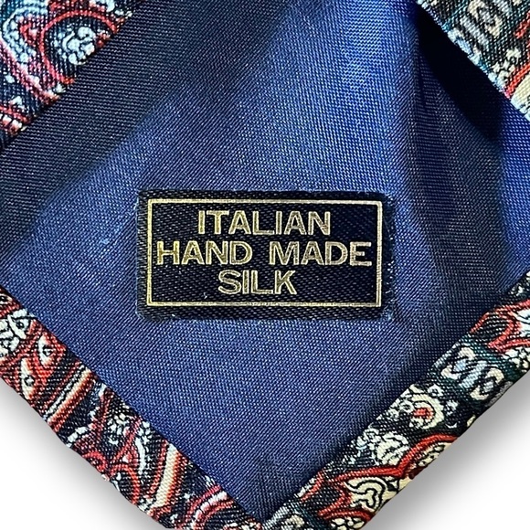 K. M. Milano Men’s Red and Black Old World Turkish Floral Silk Tie - Picture 3 of 5